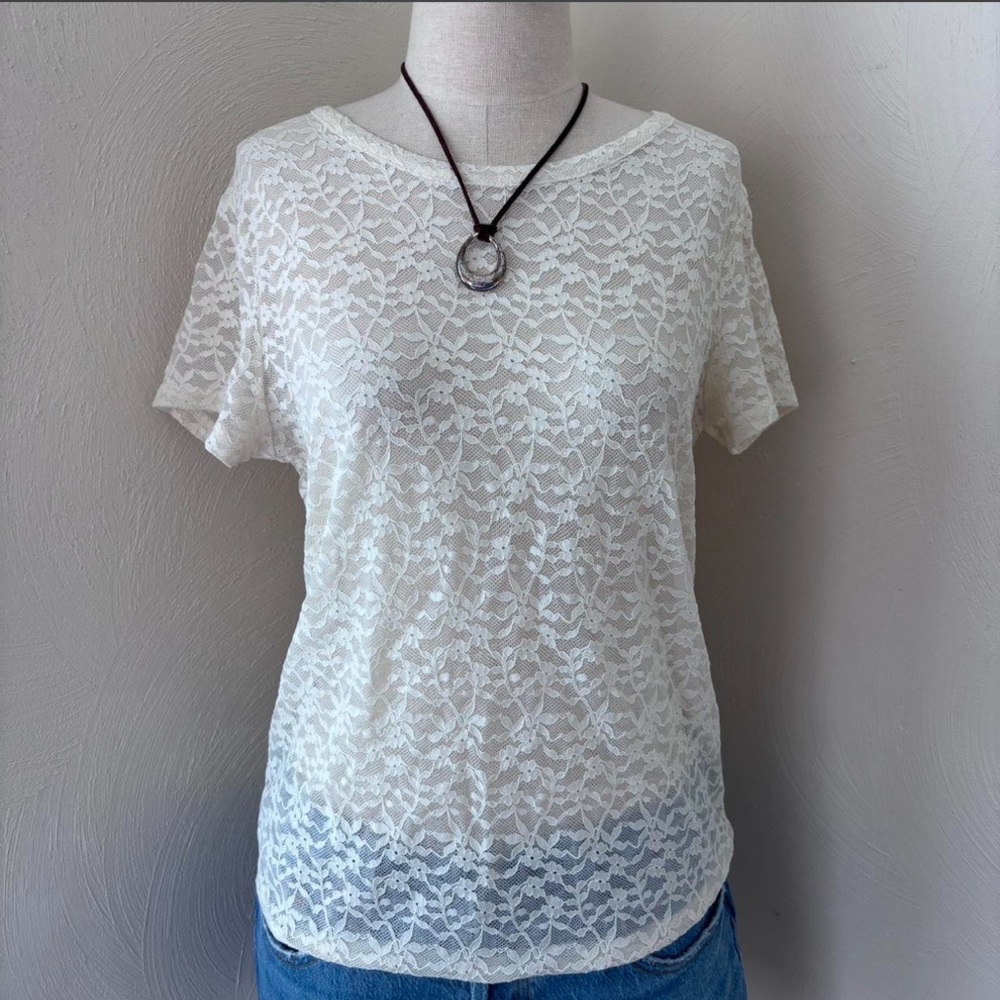 New York & Company White Lace Short Sleeve Top